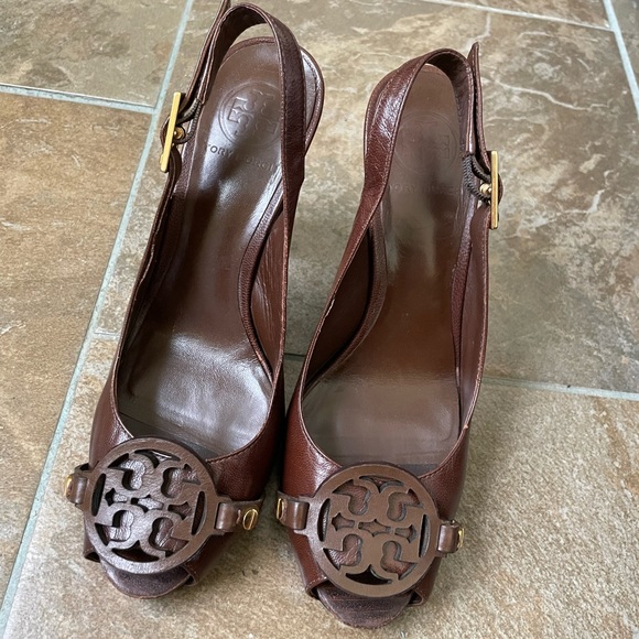 Tory Burch sandals - Picture 1 of 4